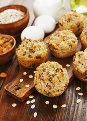 Diet oat muffins with raisins