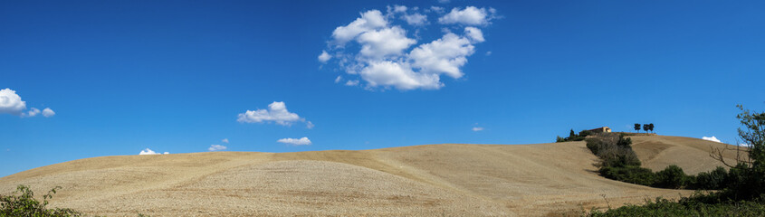 Fototapeta na wymiar countryside hill panorama, tuscany, italy