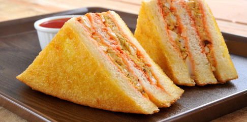 Pizza Sandwich / Club Sandwich, a light refreshing snack for everyone 