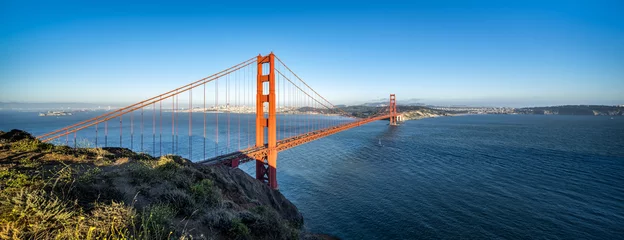 Keuken spatwand met foto Golden Gate Bridge-panorama als achtergrond © eyetronic