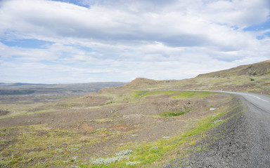 Landschaft auf der Fahrt ins isländische Hochland (Landmannalaugar / Þórsmörk) / Süd-Island