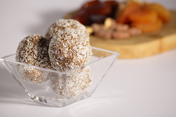 Bolitas proteínicas de chocolate