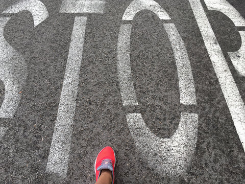 STOP