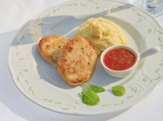 Meat Cutlets With Mashed Potatoes