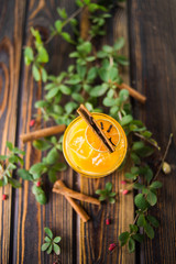 orange alcoholic cocktail