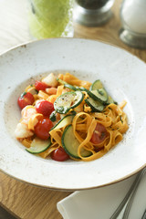 Pasta with shrimps and vegetables