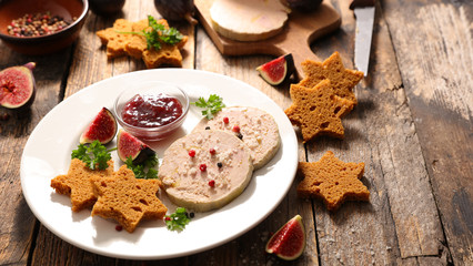foie gras with gingerbread toast