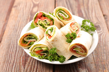 vegetable sandwich wrap