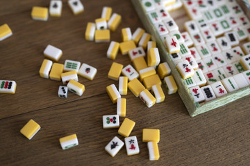 Mahjong Spiel auf ein Bolzuntergrund