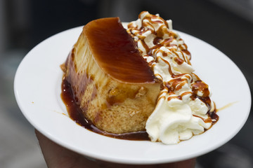 flan con nata artesanal