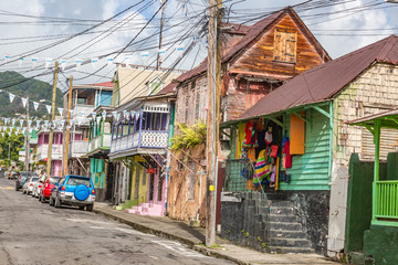 Picture of a typical street of houses on the carrebbian island of Dominica