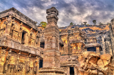 Obraz premium The Kailasa temple, cave 16 in Ellora complex. UNESCO world heritage site in Maharashtra, India