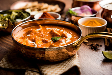 Palak Paneer Curry made up of spinach and cottage cheese served in a bowl or pan with roti or rice