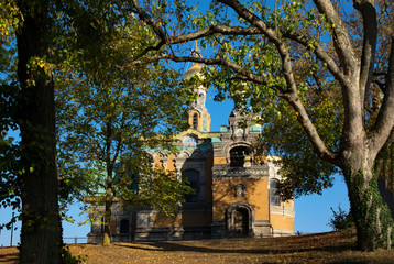 Fototapeta premium Russische Kapelle auf der Mathildenhöhe in Darmstadt, Hessen, Deutschland 