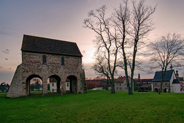 Fototapeta na wymiar Kloster Lorsch, Kreis Bergstraße, Hessen, Deutschland 