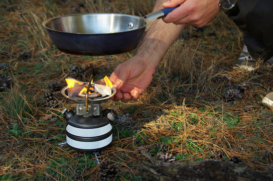 Camp Stove With Pan