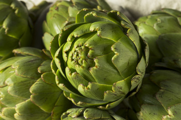 Obraz premium Raw Organic Green Artichokes