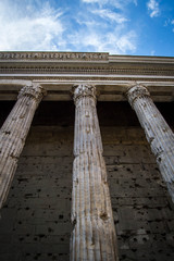 Obraz premium Top of Pantheon Pillars
