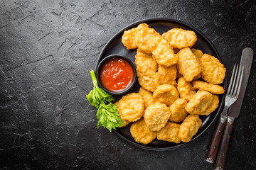 Crispy fried chicken nuggets