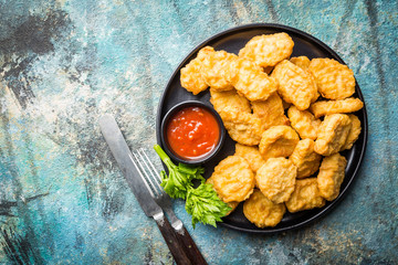 Crispy fried chicken nuggets