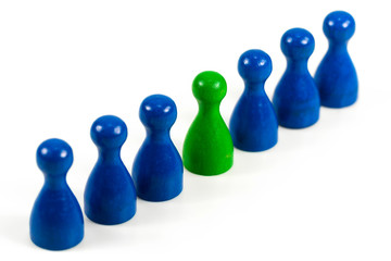 green halma cone between blue halma cones with copyspace indicating majority ratios and group...