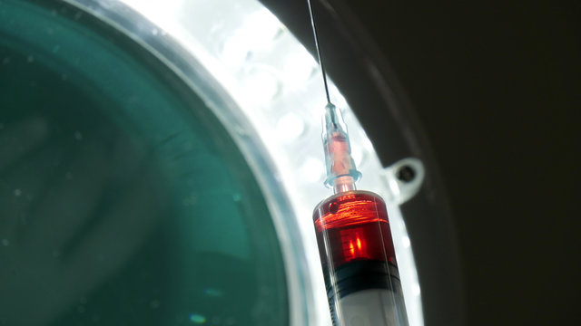 Siringo e ago in ospedale