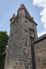 Fototapeta na wymiar Tower of the Old city wall in Nuremberg