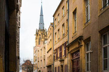Obraz premium Antique building view in Old Town Metz, France
