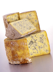 STILTON - WHITE 4
