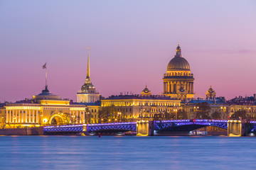 Fototapeta premium Saint Isaac cathedral and Admiralty building and Neva river at twilight Saint Petersburg, Russia.