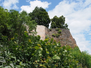 Burg Saarburg – auf dem Burgberg Saarburg bei der Stadt Saarburg in Rheinland-Pfalz

