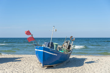 Fishing boats on the beach in Baabe