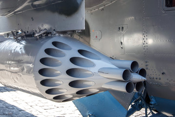 helicopter machine  gun clouse up