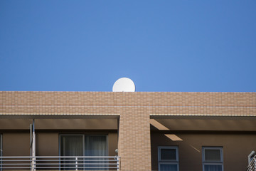 マンションの衛星アンテナ