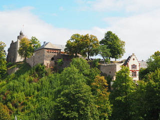 Burg Saarburg – auf dem Burgberg Saarburg bei der Stadt Saarburg in Rheinland-Pfalz
