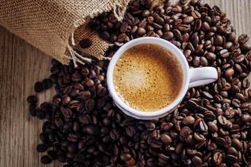 A white cup of cafee