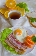 Breakfast 