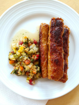 cevapcici an salat