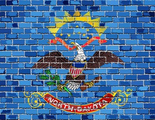 Flag of North Dakota on a brick wall - Illustration, 
The flag of the state of North Dakota on brick background - obrazy, fototapety, plakaty