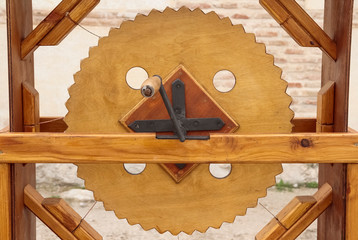 wooden ratchet to simulate multiple sounds