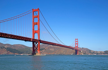 Fototapeta na wymiar Golden Gate bridge in San Francisco, California