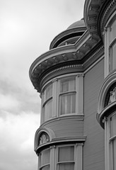 Fototapeta na wymiar Victorian Style houses in a wealthy neighbourhood of San Francisco