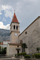 Fototapeta na wymiar A church in the city of Makarska