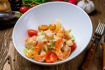 salad caesar with shrimps