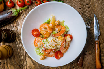 salad caesar with shrimps