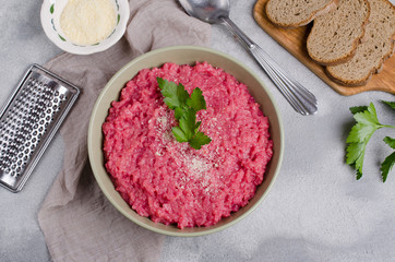 Traditional beetroot risotto