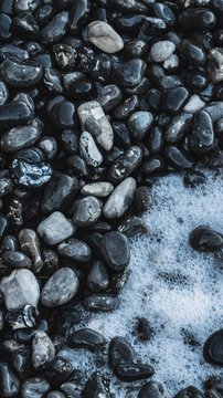 dropStones