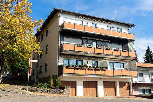 Mehrfamilienhaus