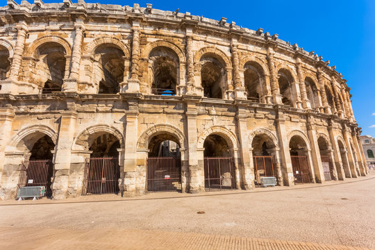 ar&egrave;nes de N&icirc;mes, Gard, Occitanie, France 