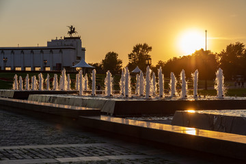 Fototapeta na wymiar sunset at poklonnaya gora Moscow 